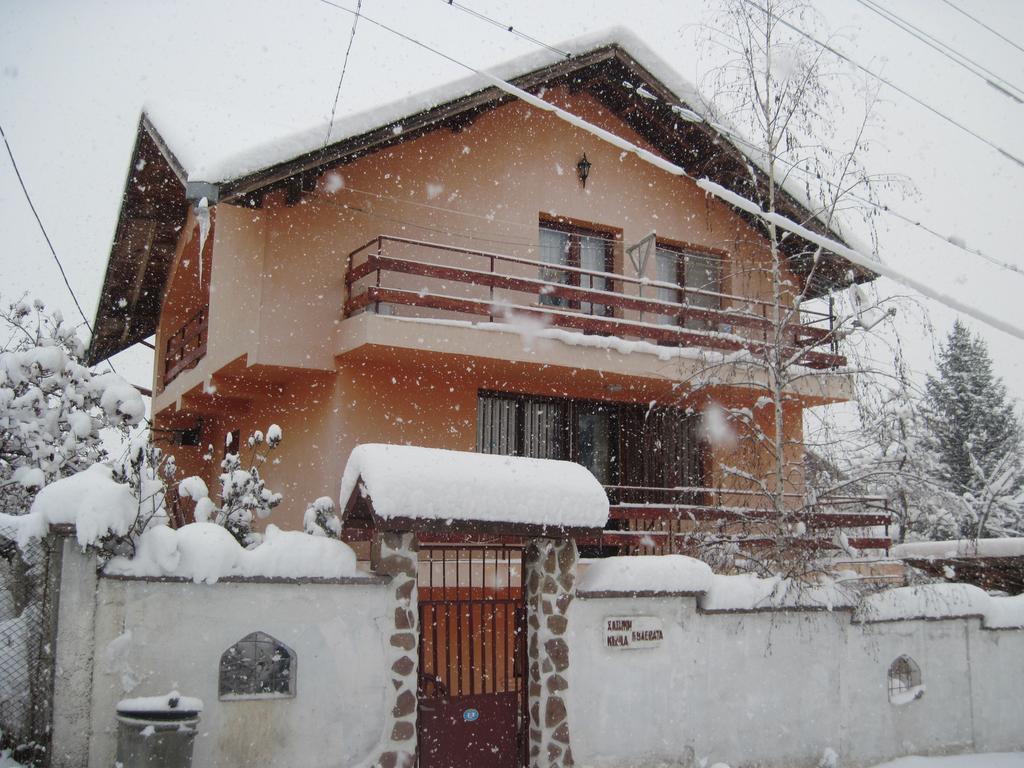Hadjibulevata Guest House Kovachevtsi Екстер'єр фото