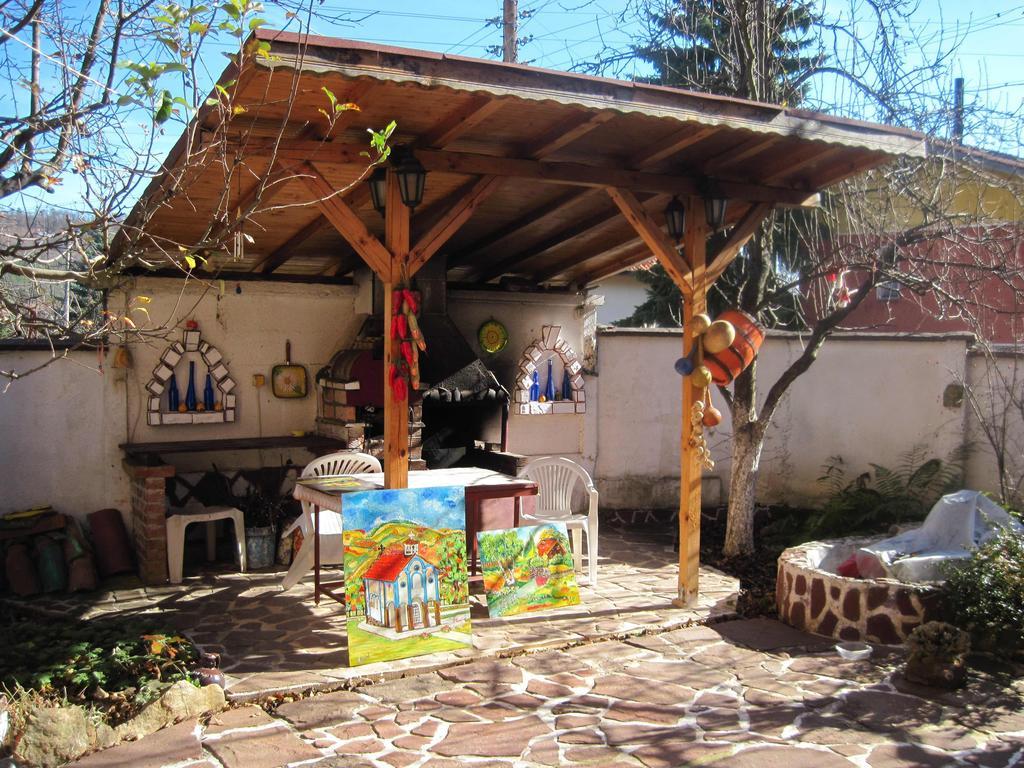 Hadjibulevata Guest House Kovachevtsi Екстер'єр фото