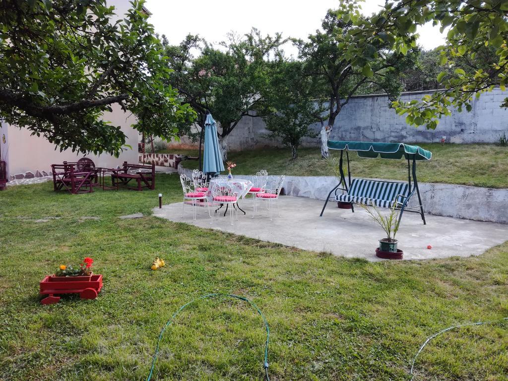 Hadjibulevata Guest House Kovachevtsi Екстер'єр фото