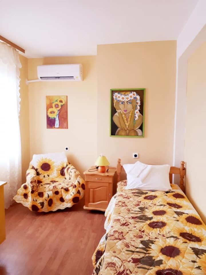 Hadjibulevata Guest House Kovachevtsi Екстер'єр фото